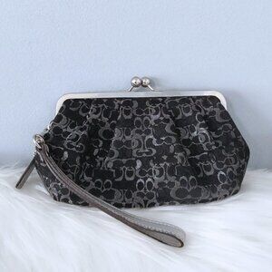 Coach Y2K jacquard leather wristlet clutch EUC